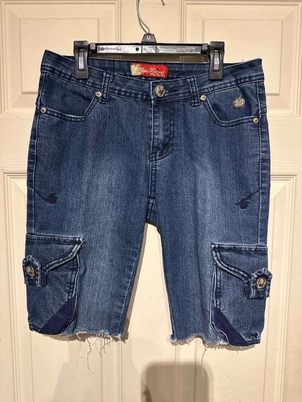 Y2K Apple Bottoms Denim Cargo Shorts Size M Blue Distressed